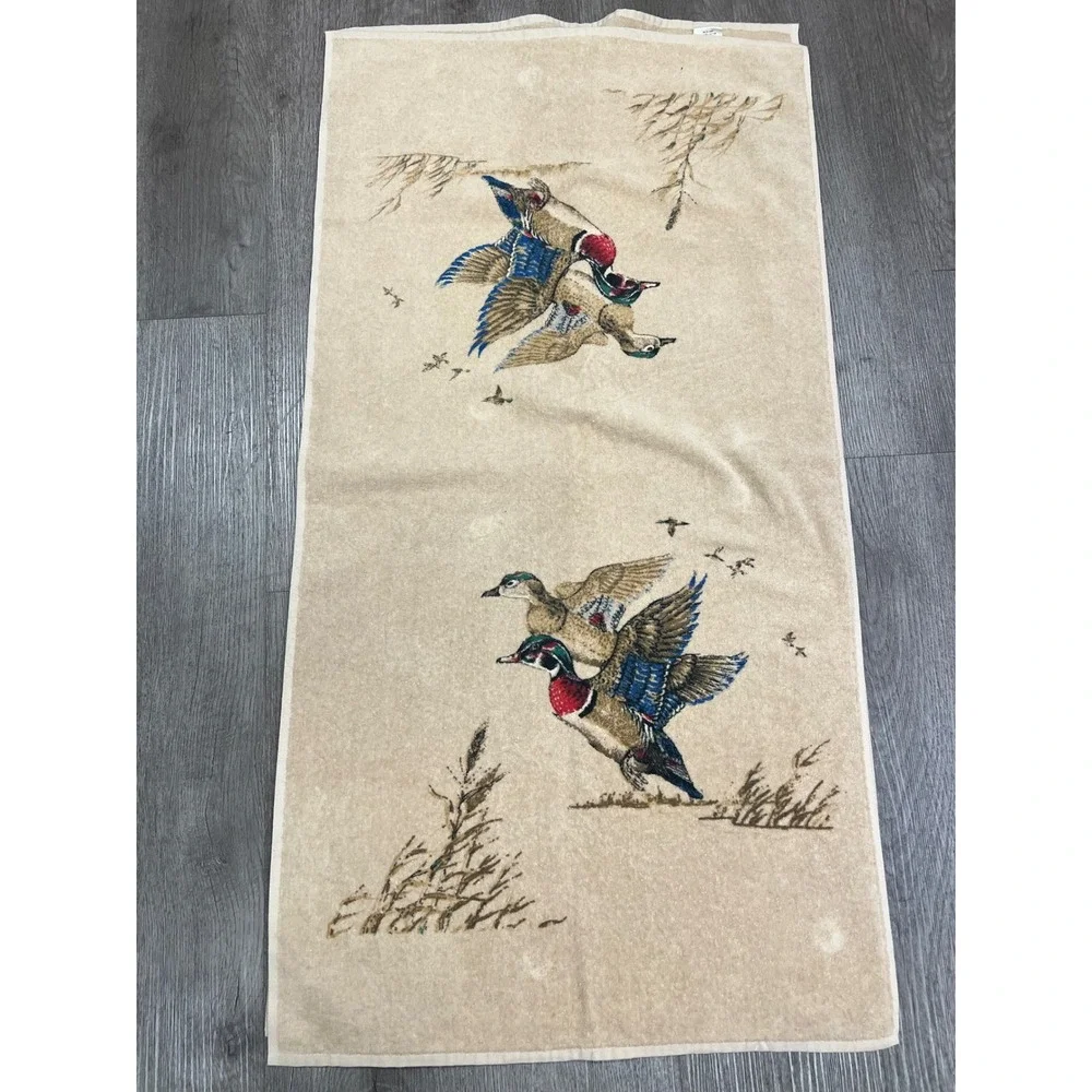 Vintage Tastemaker Stevens Flying Mallard Duck Graphic Tan Bath Towel USA Made